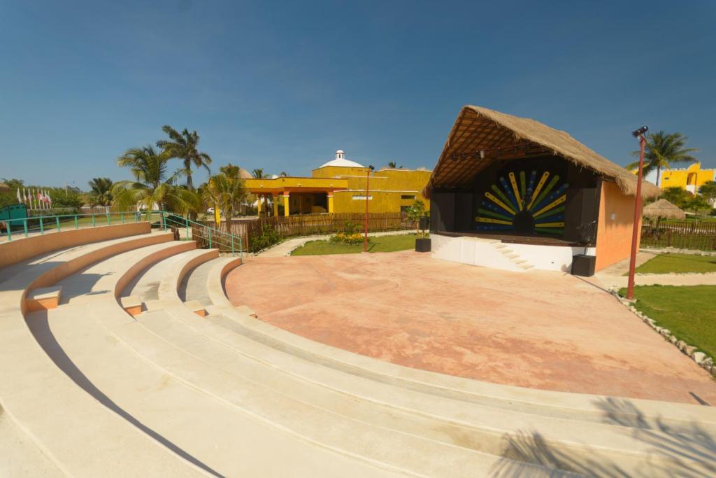 Pavoreal Beach Resort Tulum Exteriör bild